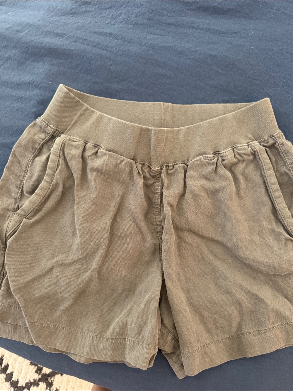 Women's faherty Olive Green Casual Elastic-Waist Shorts